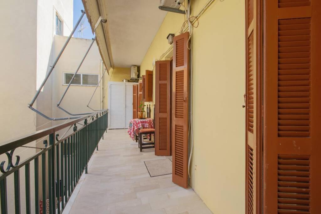 Anthia Sunny Apartment In Kanoni מראה חיצוני תמונה